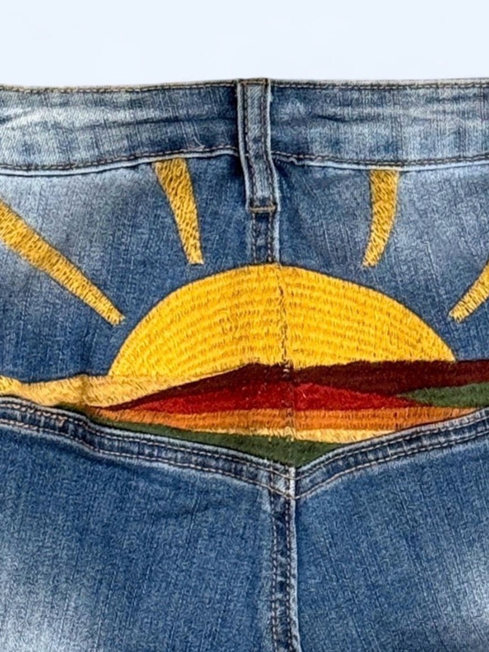 Embroidered Flared Jeans - Picture 3 of 5